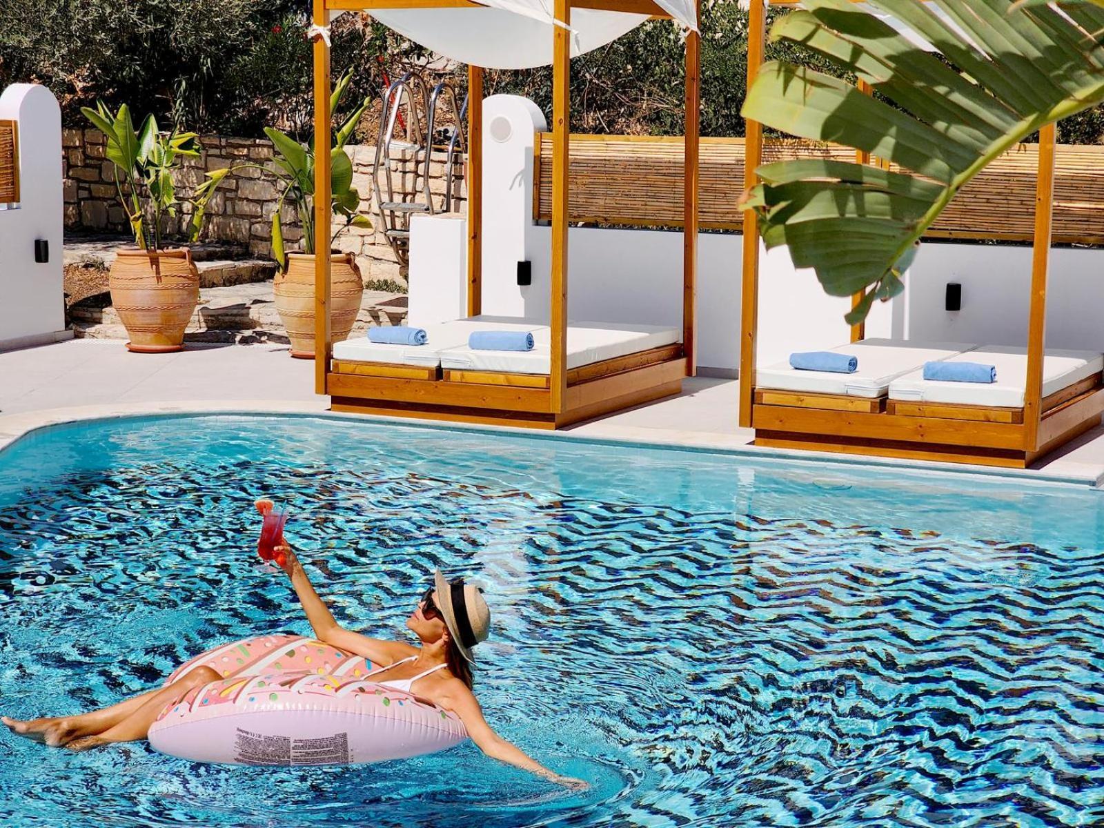 Zoe Boutique Hotel 3*